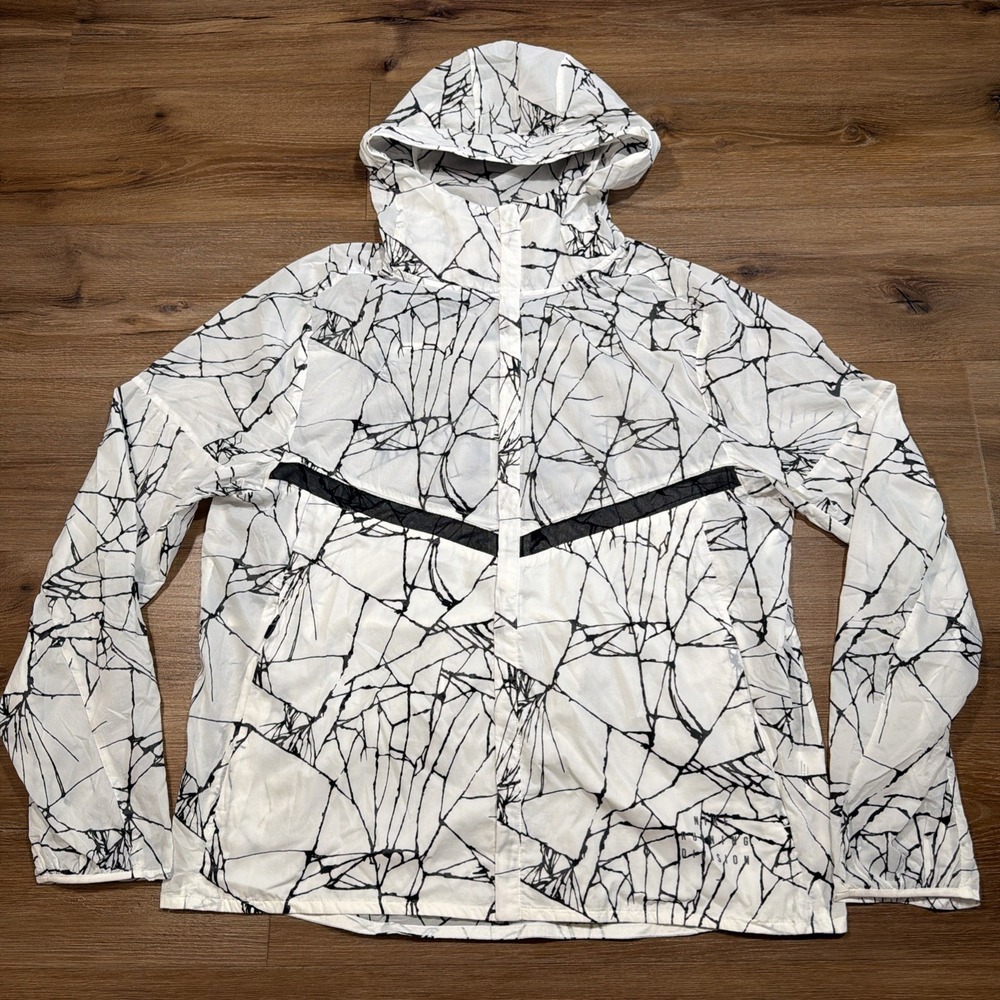 Nike Mens LARGE Run Division Pinnacle Running Jacket DA1286-100 White Black Mesh